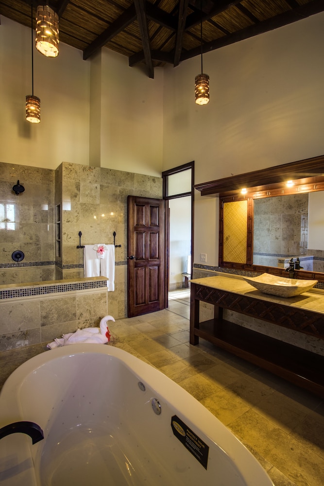 Villa Margarita 6/50