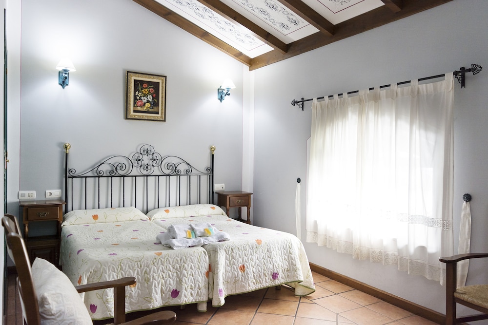 Room, Single, Double Bed