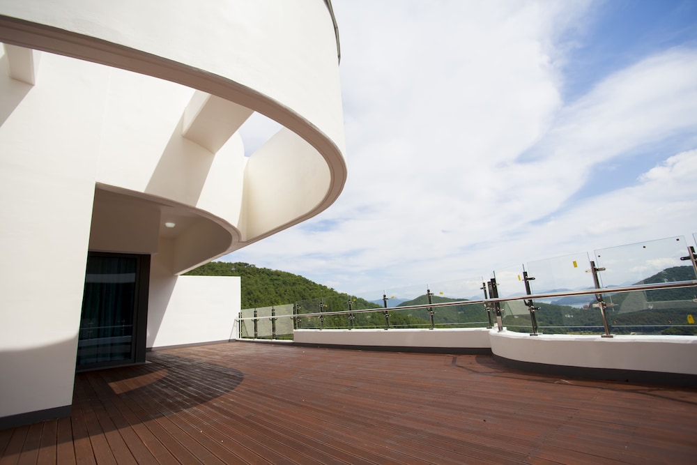 Dongwon Royal Country Club & Resort 69/71