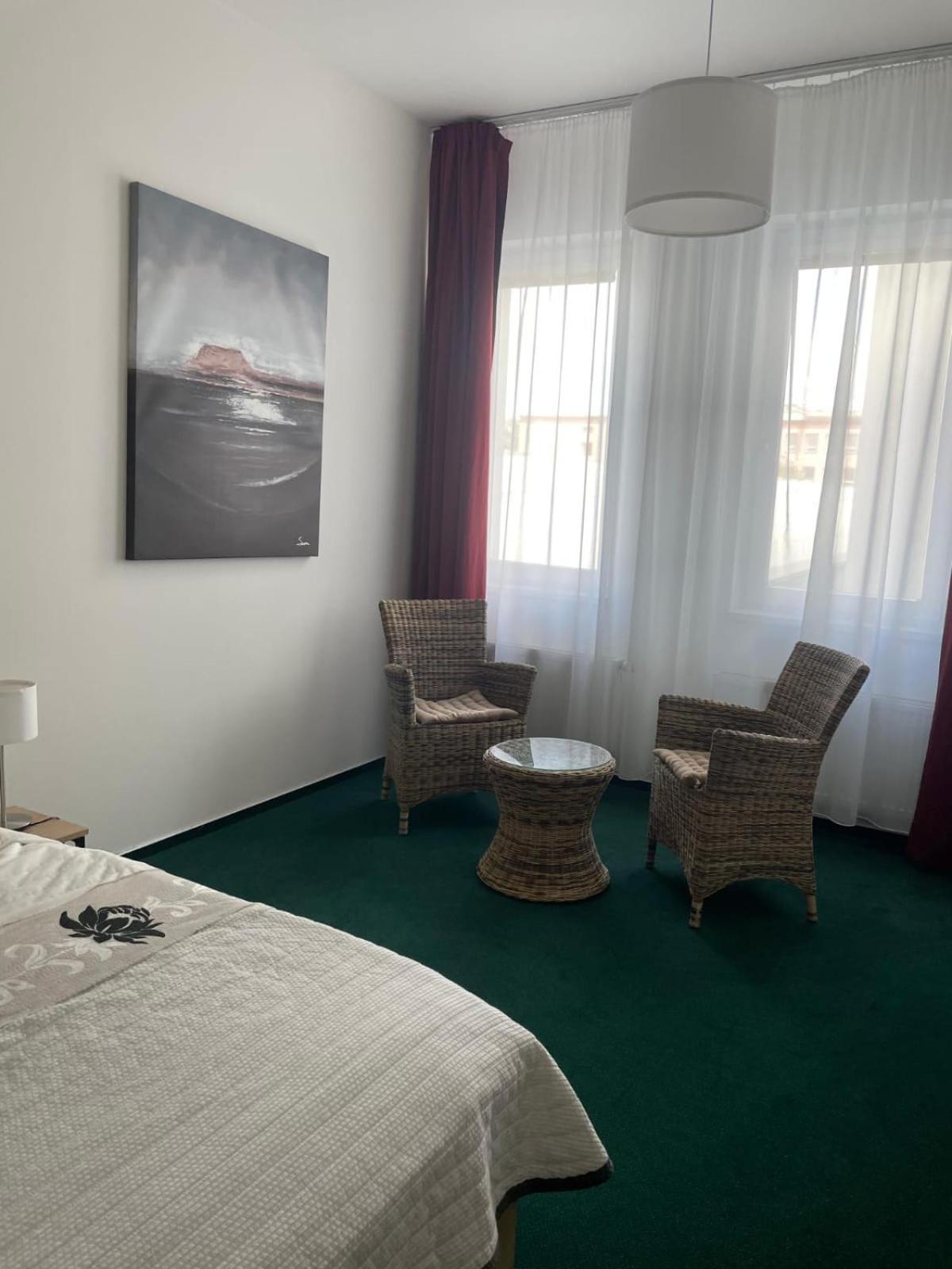 Sareza Hotel 28/48