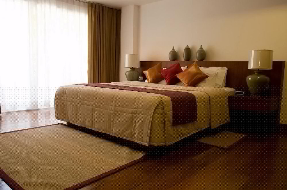 Chateau Dale Boutique Residence 10/24