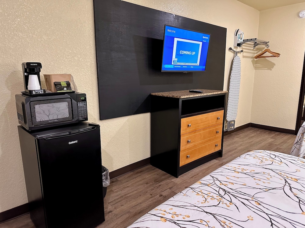 Travelers Inn 49/58