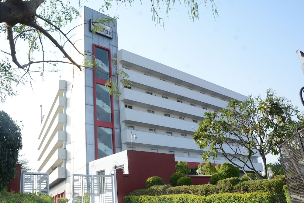 Red Fox Hotel Jaipur 5/55