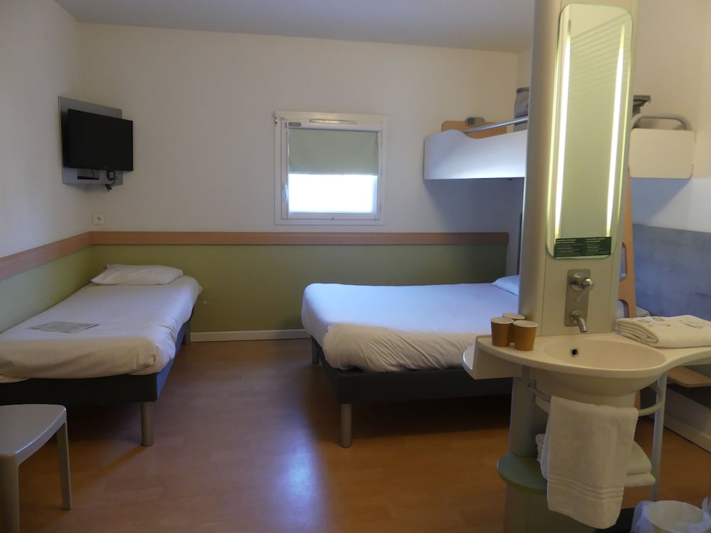 Ibis Budget Istres Trigance 22/28