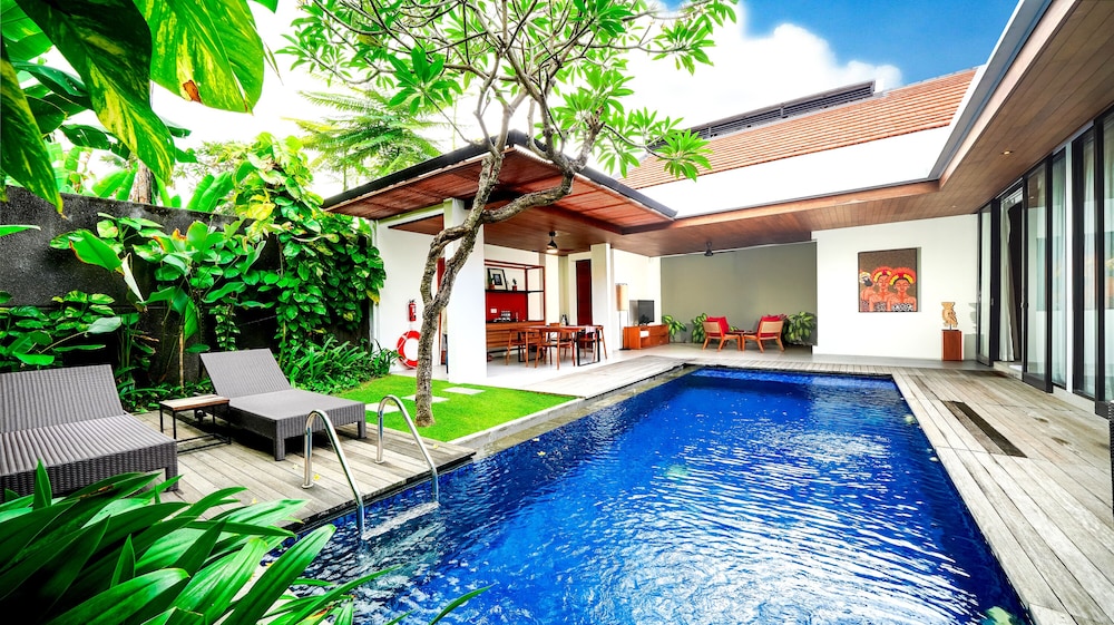 Abia Villa Legian 44/48