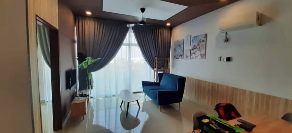 Palazio Serviced Apartment 18/50