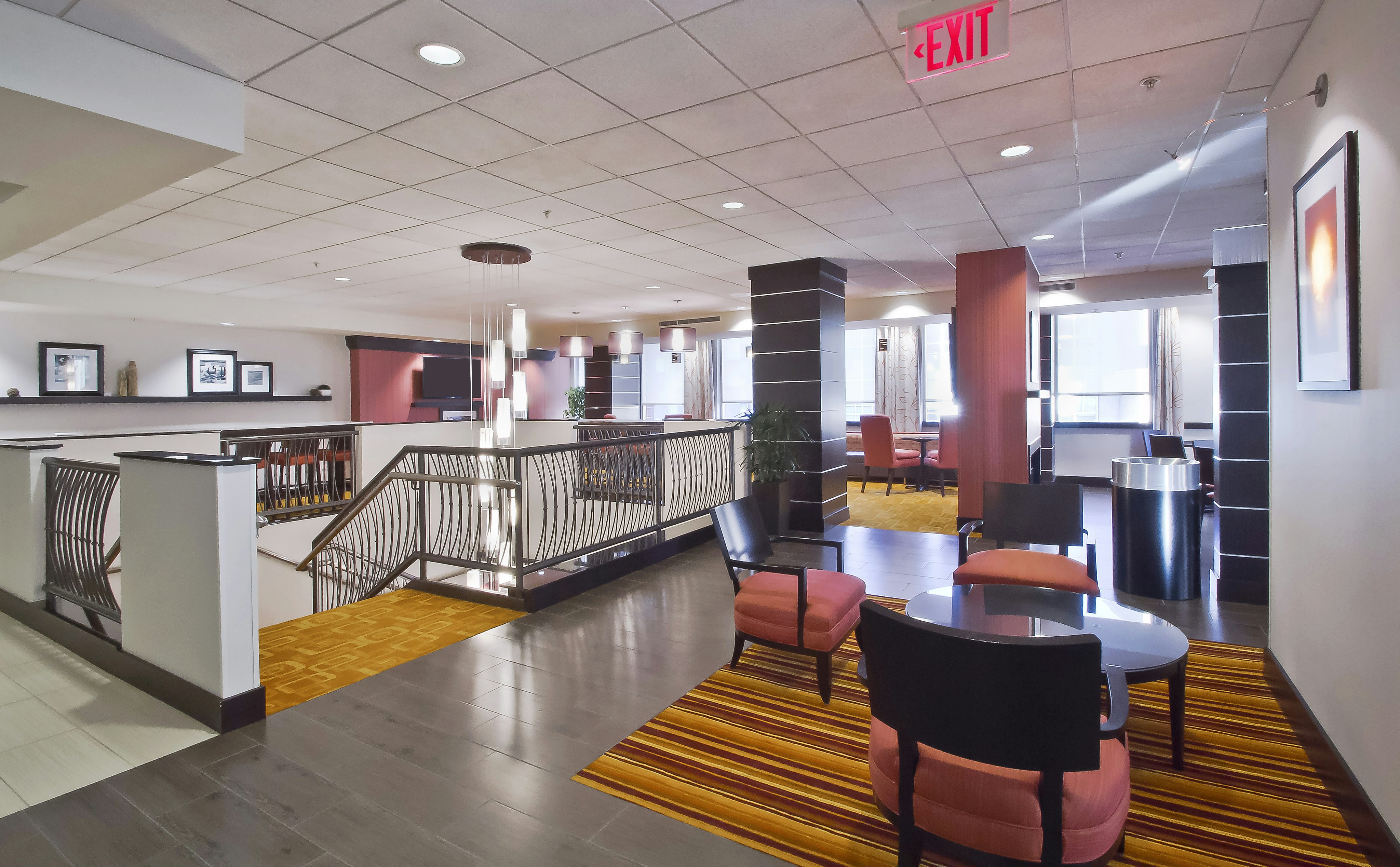 Hampton Inn Suites Columbus Downtown 33/59