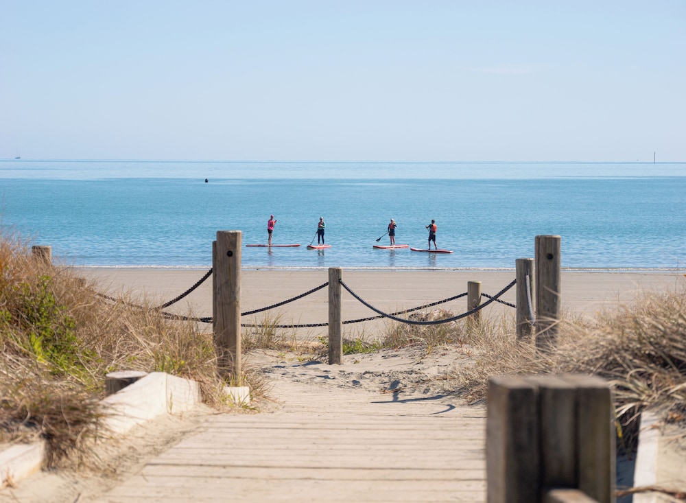 Tahuna Beach Kiwi Holiday Park & Motel 42/44