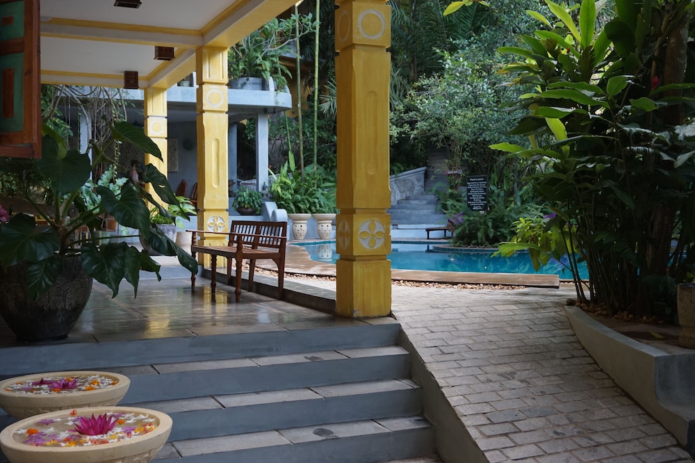 Thambapanni Retreat 66/72