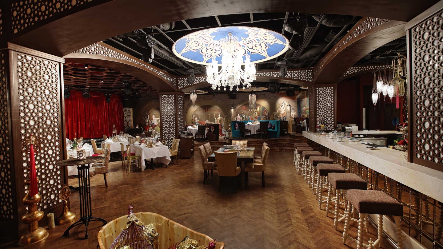 restaurant cafeteria