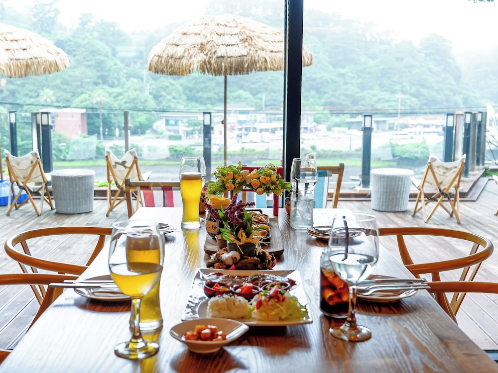 Cheonjiyeon Crystal Hotel 58/80