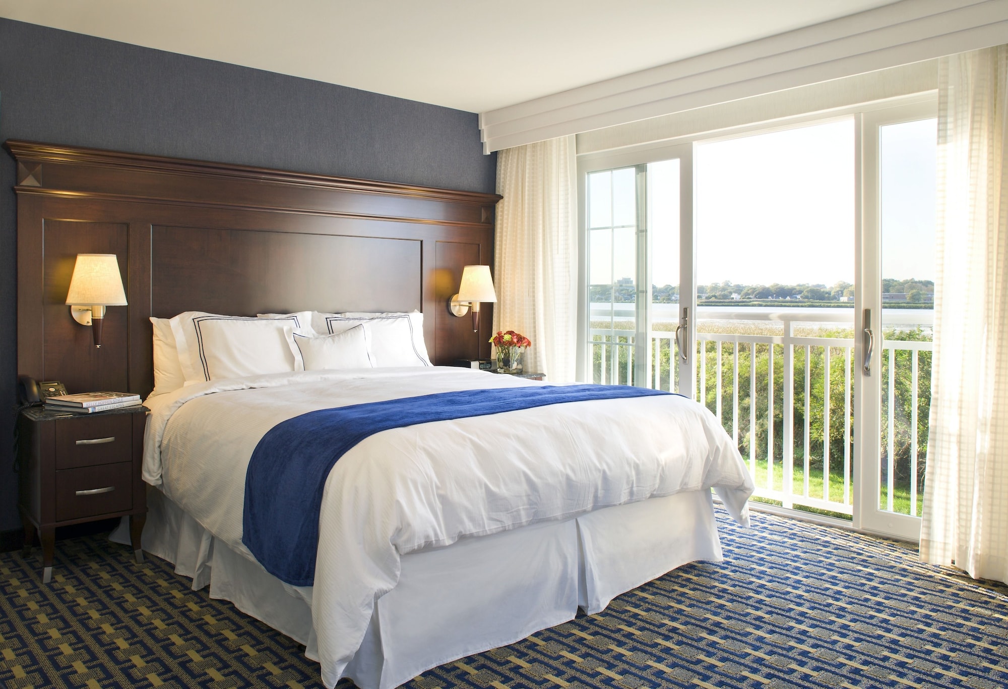 2 Bedrooms, Suite, 2 King Beds, Sofa, Suite Building
