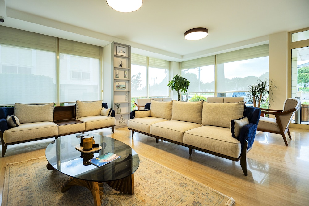 Kamer Suites And Hotel 29/50