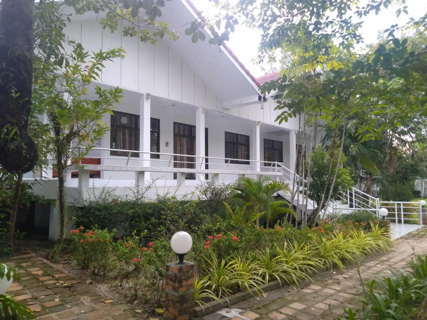 Lay Trang Resort 5/52