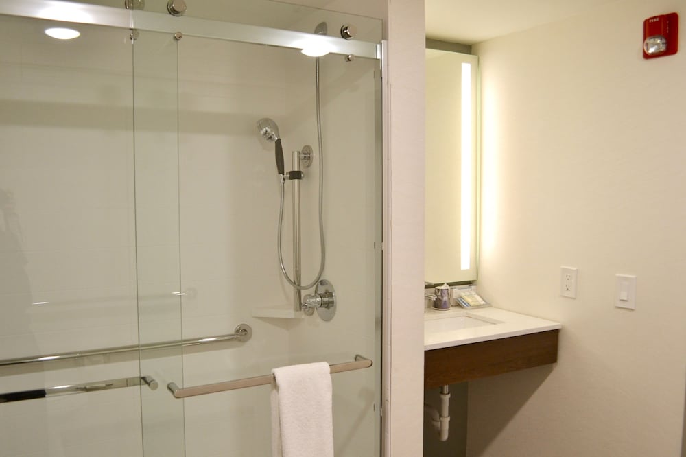 Hilton Garden Inn Columbus Grove City 7/58