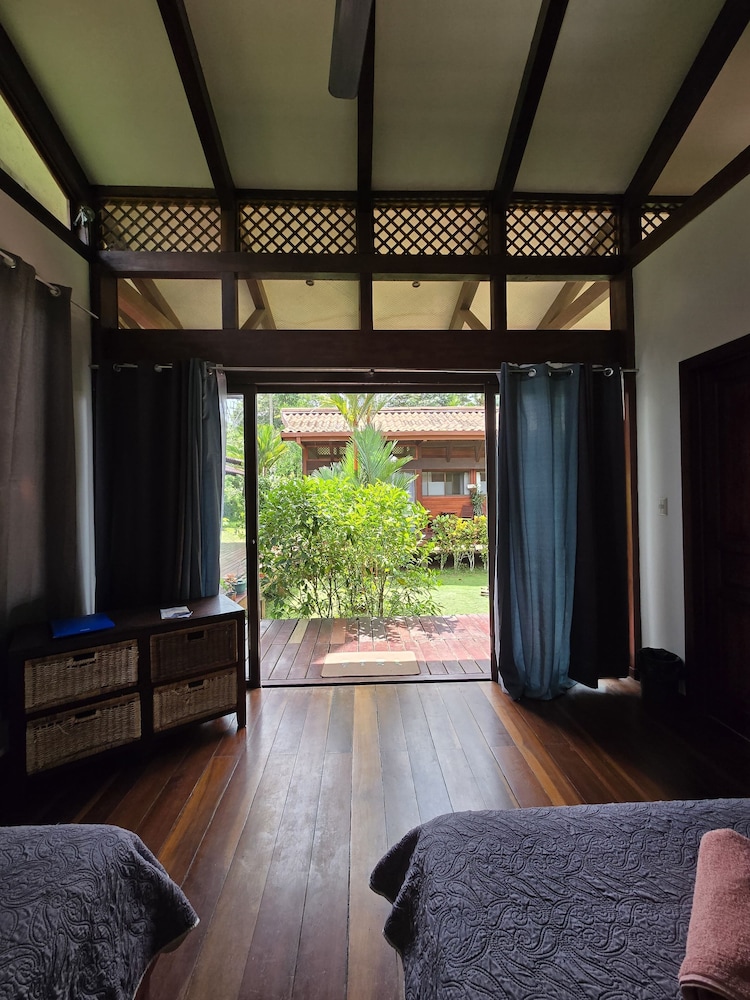KENAKI LODGE 30/50