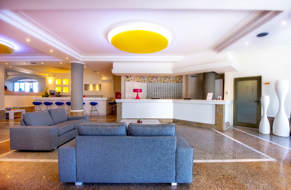 Zeus Hotels Neptuno Beach 10/69
