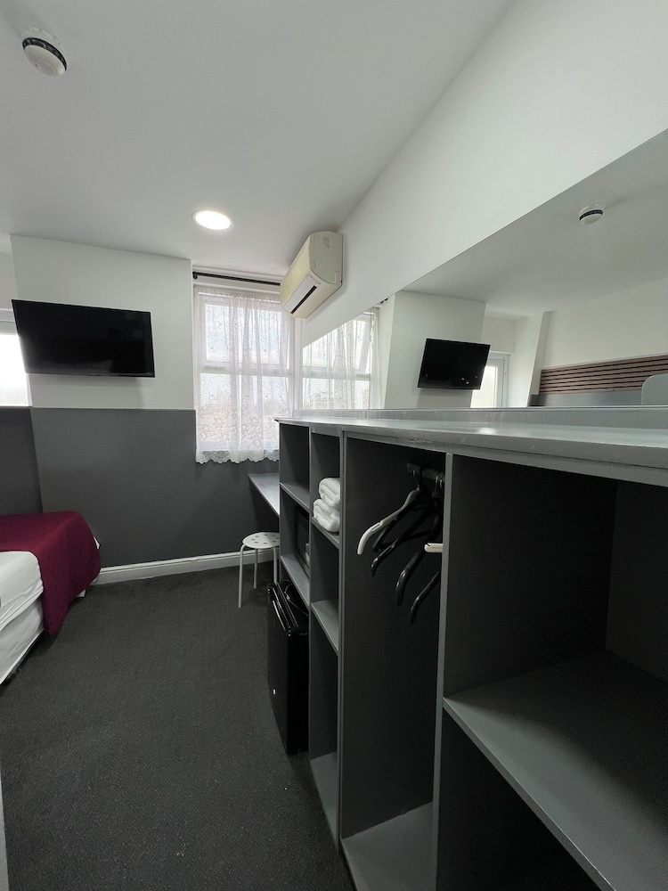 Plaza London Hotel 46/60