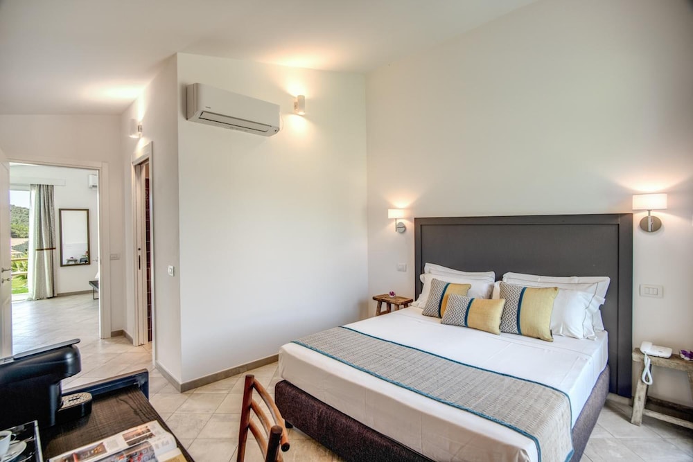 Cala Sinzias Resort 8/47
