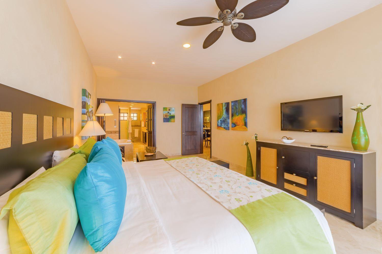 2 Bedrooms, Suite, Ocean Front