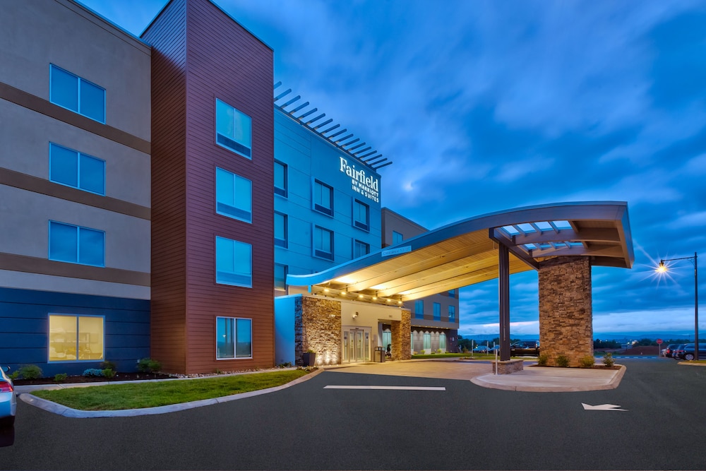 Fairfield Inn and Suites by Marriott Knoxville Airport Alcoa 33/39