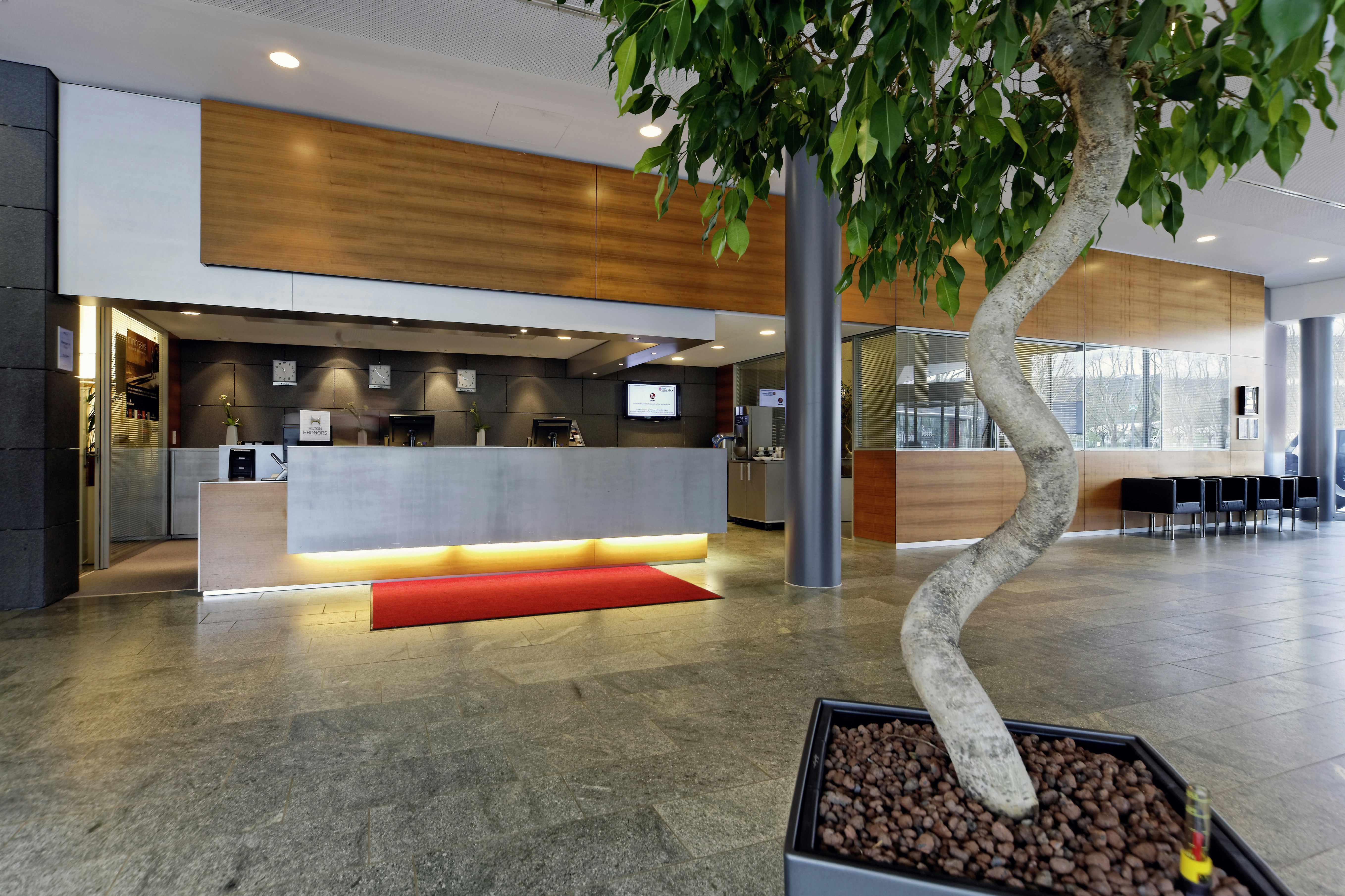 Lobby at Hilton Garden Inn Stuttgart Neckarpark, STUTTGART