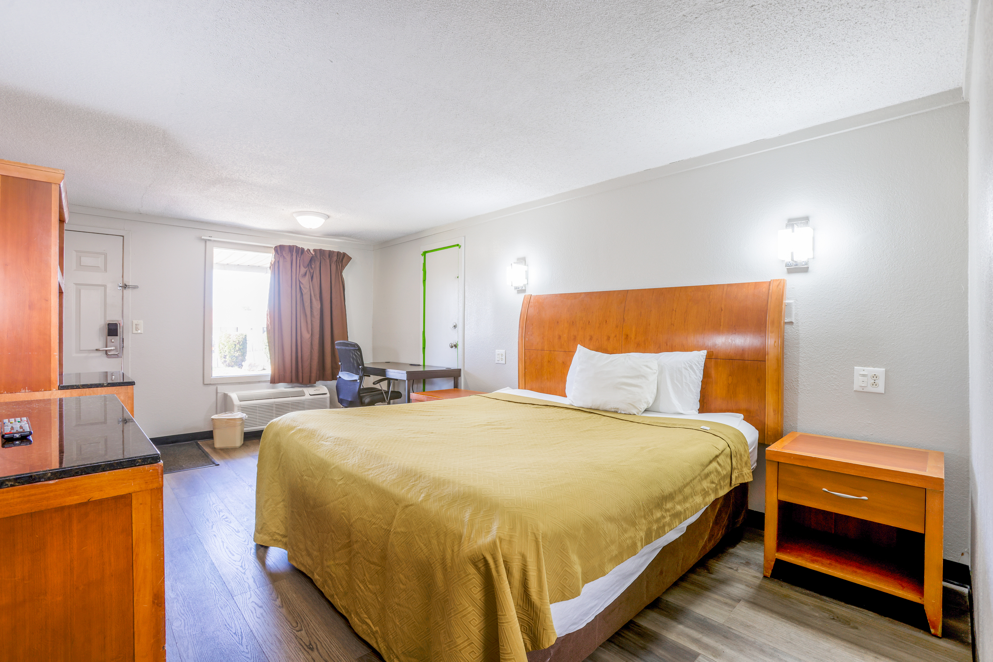 غرفة بسرير كينج لغير المدخنين، Cozy Garden Inn By OYO Hwy 40 Richmond 2/8