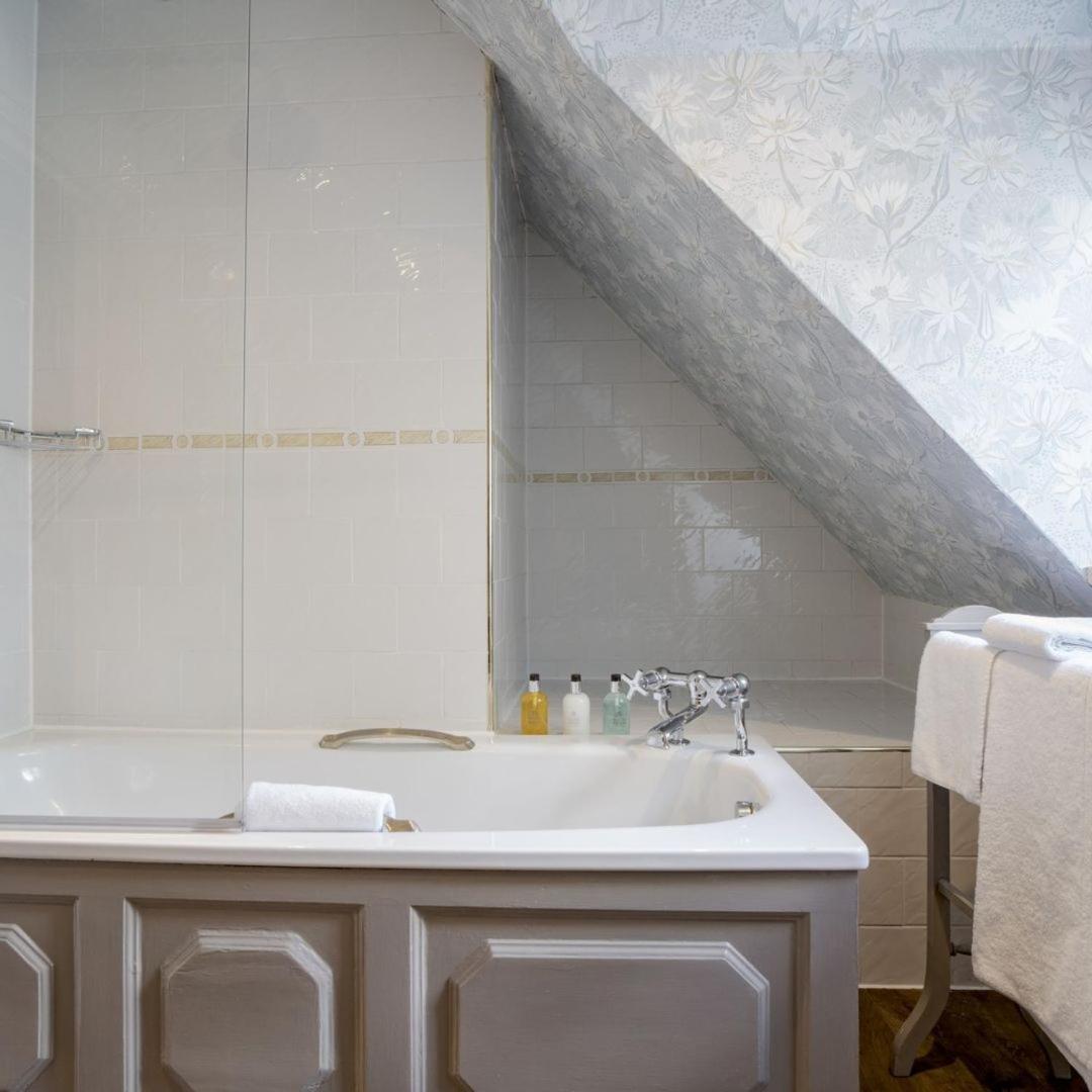 غرفة عائلية بحمام مشترك، The Swan 9/9