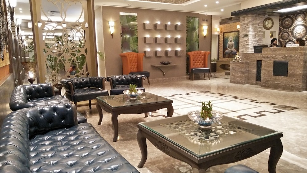 Ab Clarks Inn Jalandhar 11/17