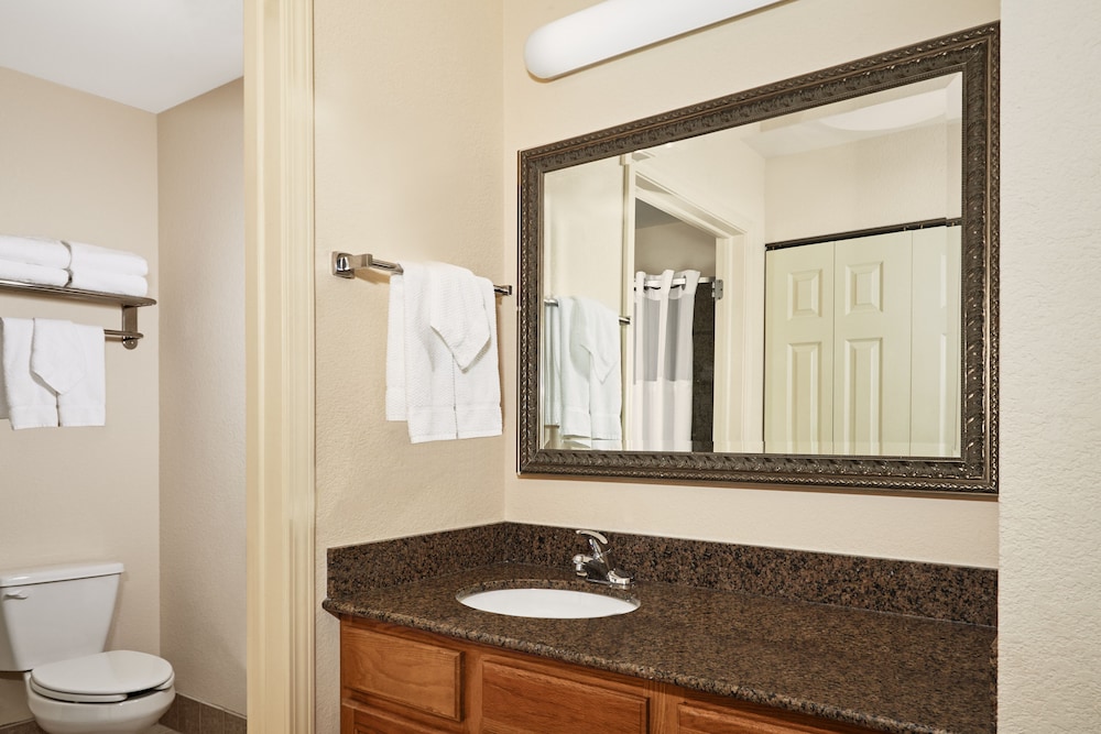 Staybridge Suites Milwaukee Airport South 14/53