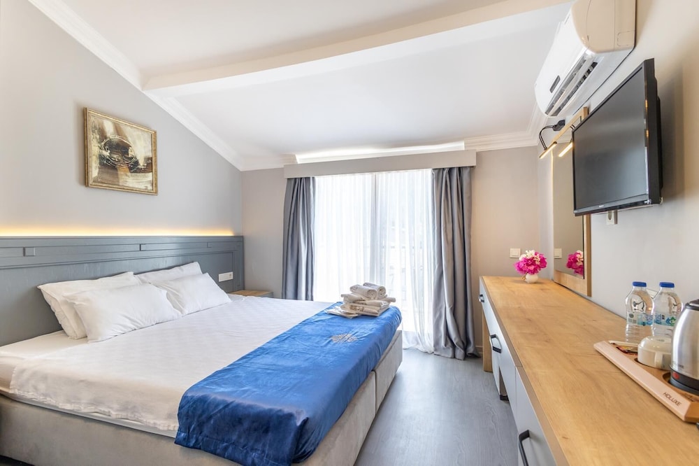 TURUNC LIFE HOTEL 16/48