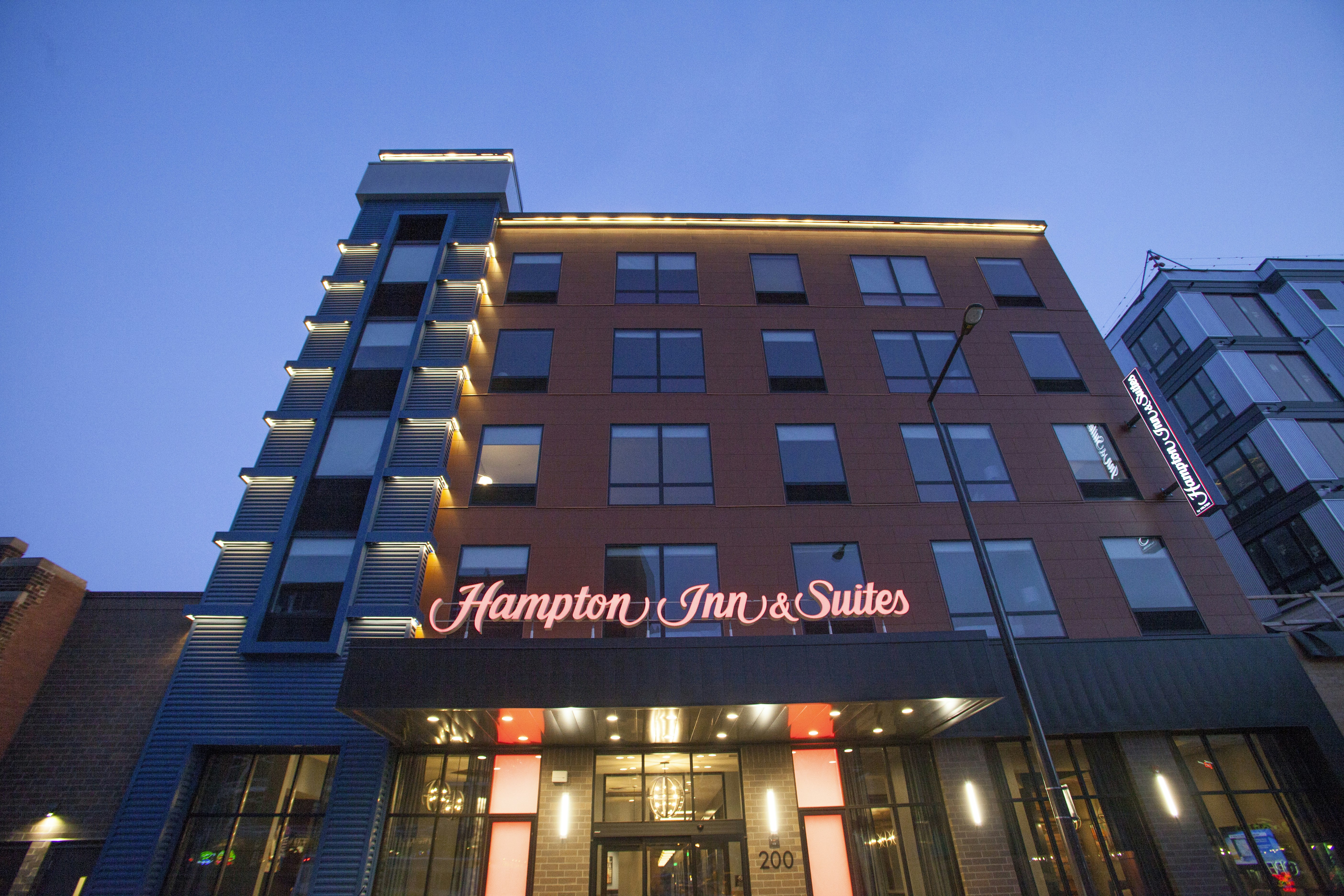 Hampton Inn Suites St Paul Downtown 1/70
