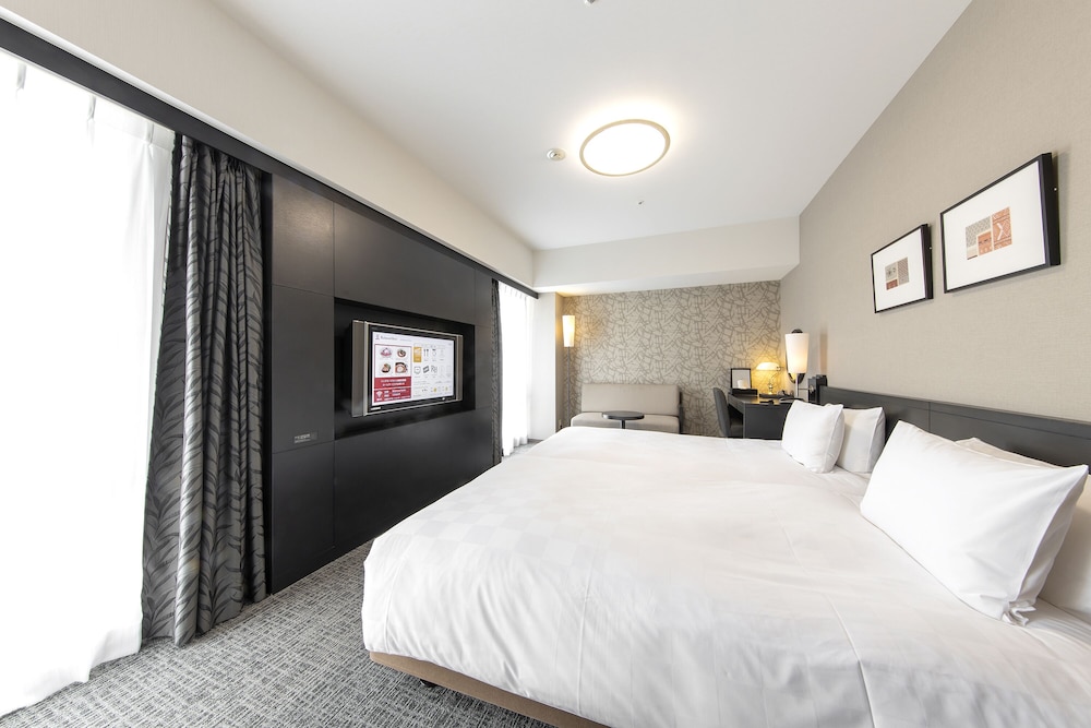 Hollywood, Moderate, Twin Beds
