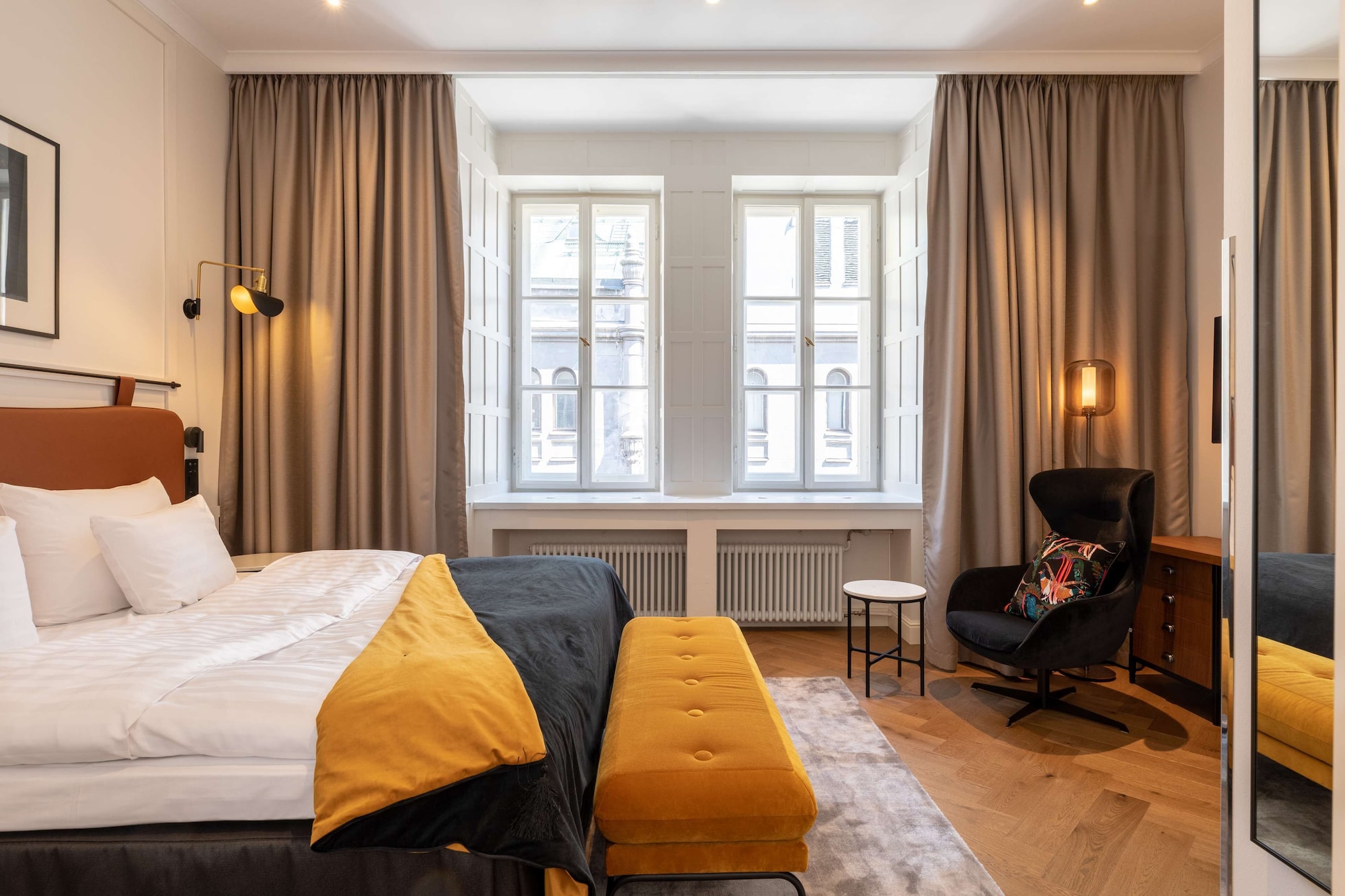 SUPERIOR, KING BED