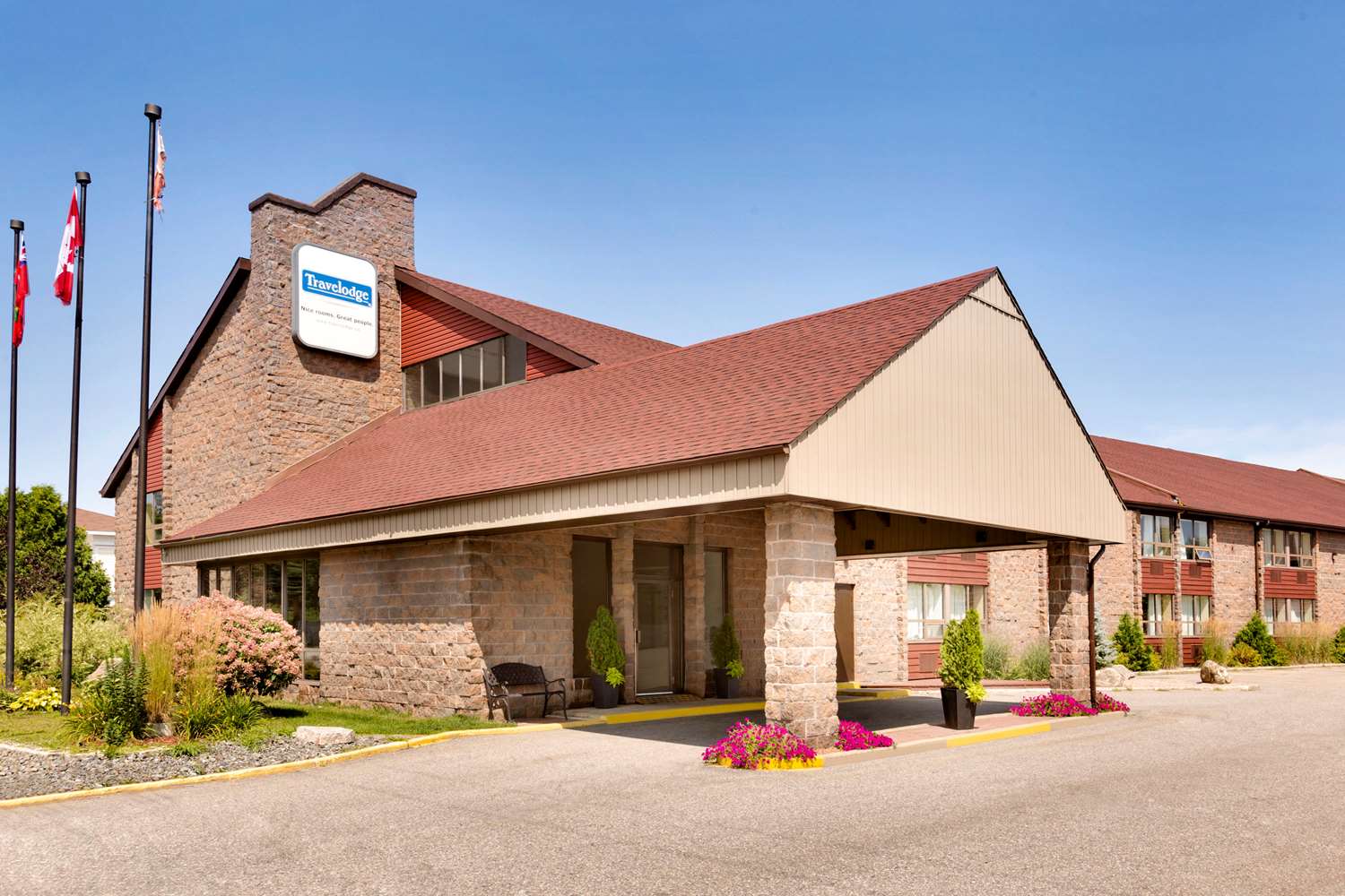 Travelodge by Wyndham North Bay 2/9