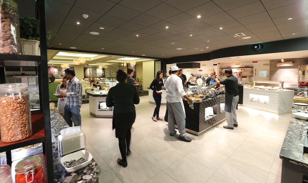 The Devon Hotel 24/50