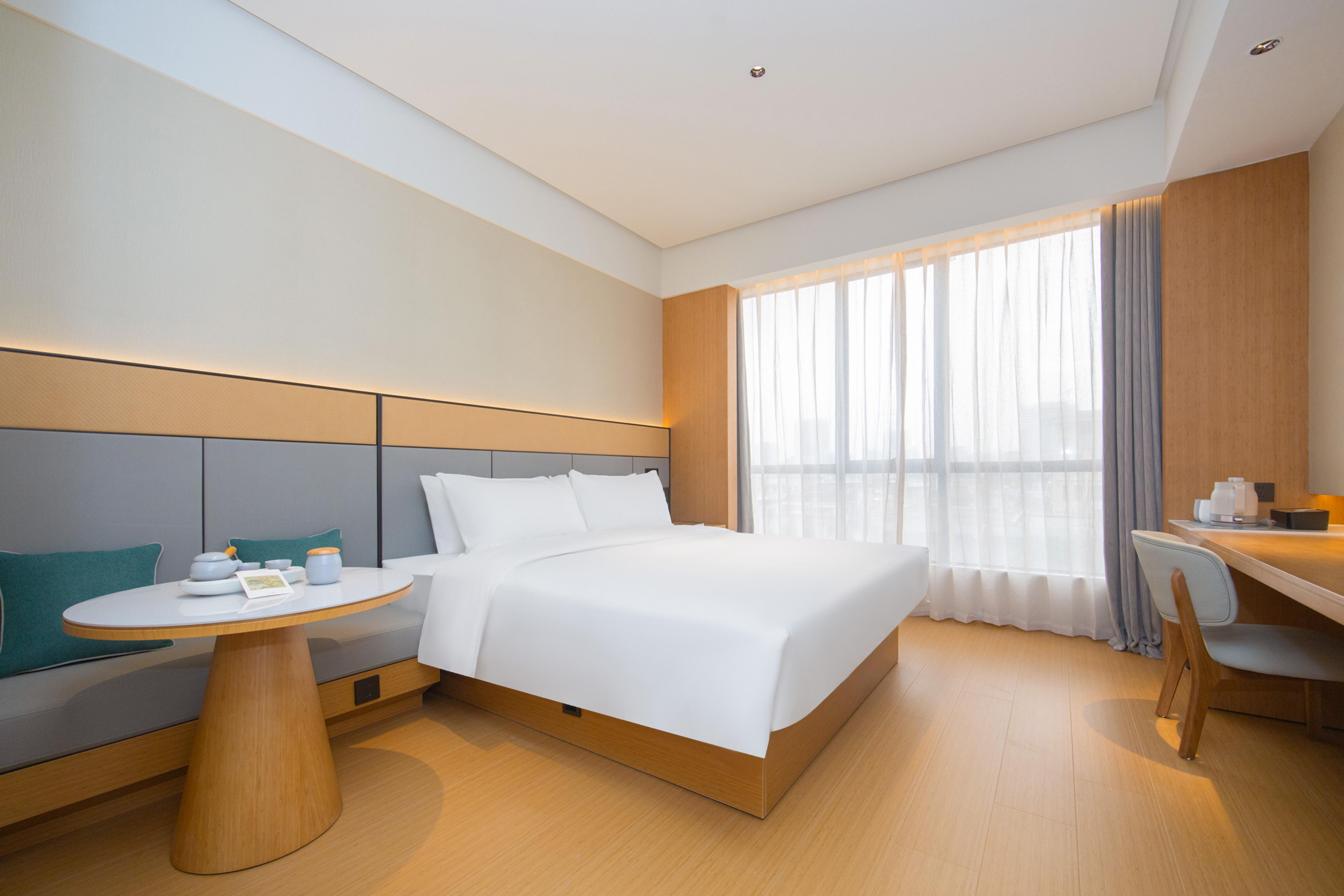 JI Hotel (Guangzhou Baiyun Station Sanyuanli Avenue) 34/50