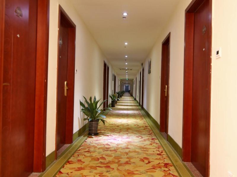 GreenTree Inn Shanghai Jiading Anting Motor City Express Hotel 29/35