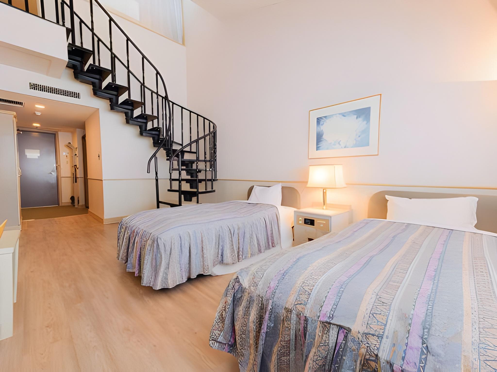 Maisonette, Sunrise View
