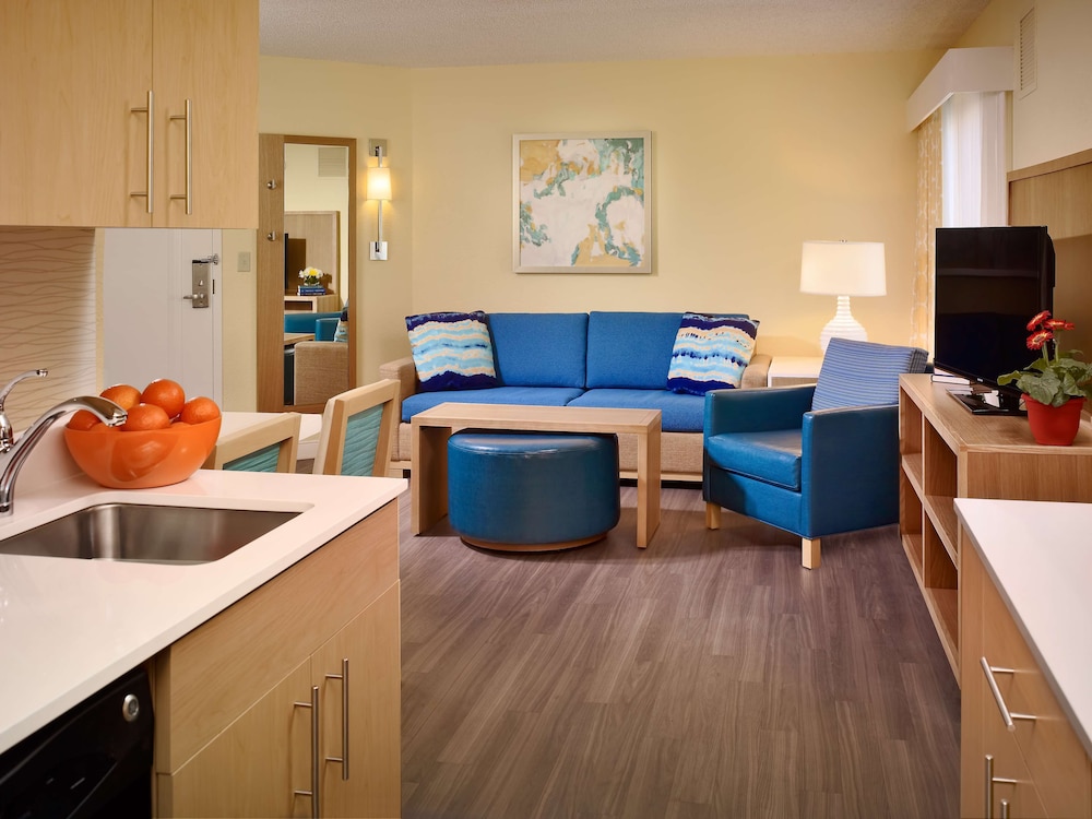 Sonesta ES Suites Orlando International Drive 32/55