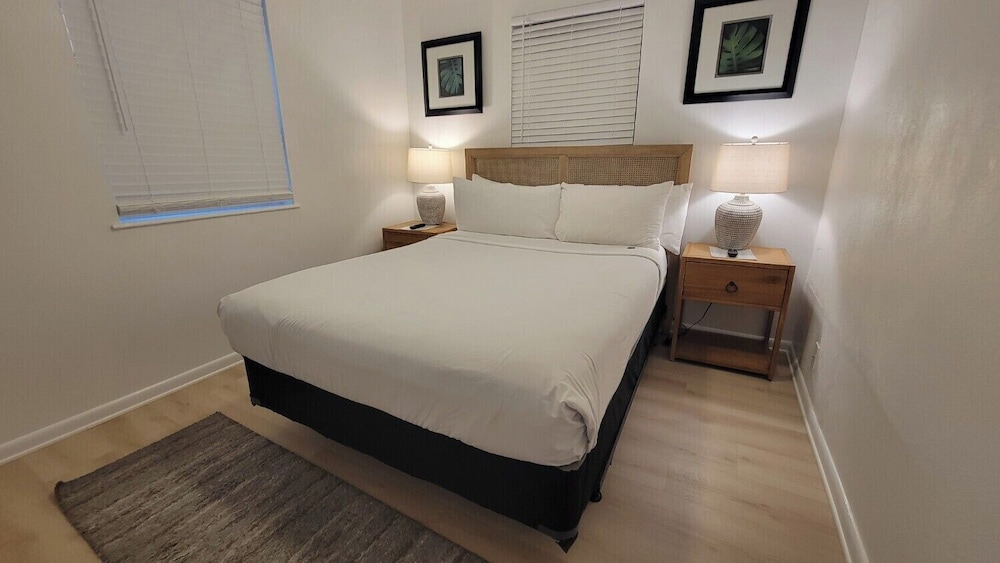 The Paradise Inn Adults Only 30/75