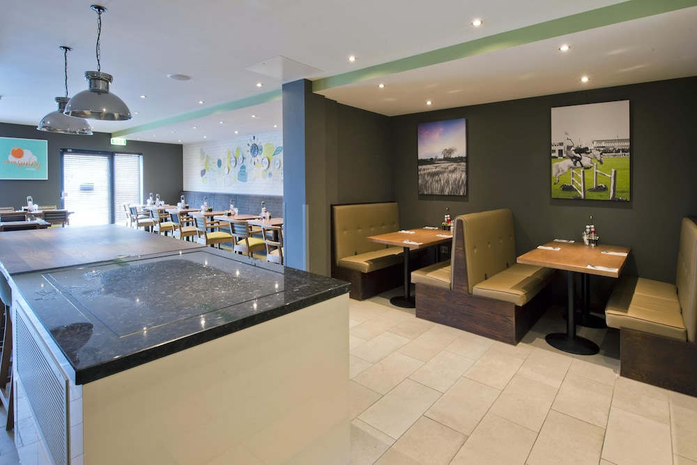 Premier Inn Wadebridge Hotel 21/40