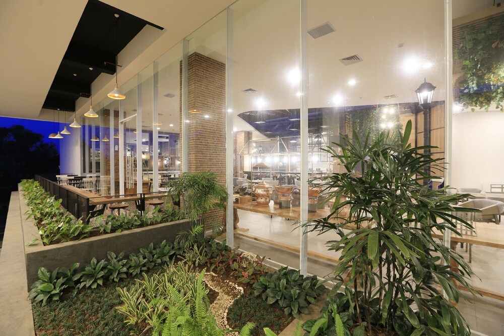 Luminor Hotel Purwokerto 35/38