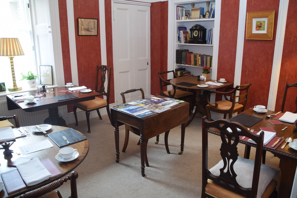 The Townhouse 35/46