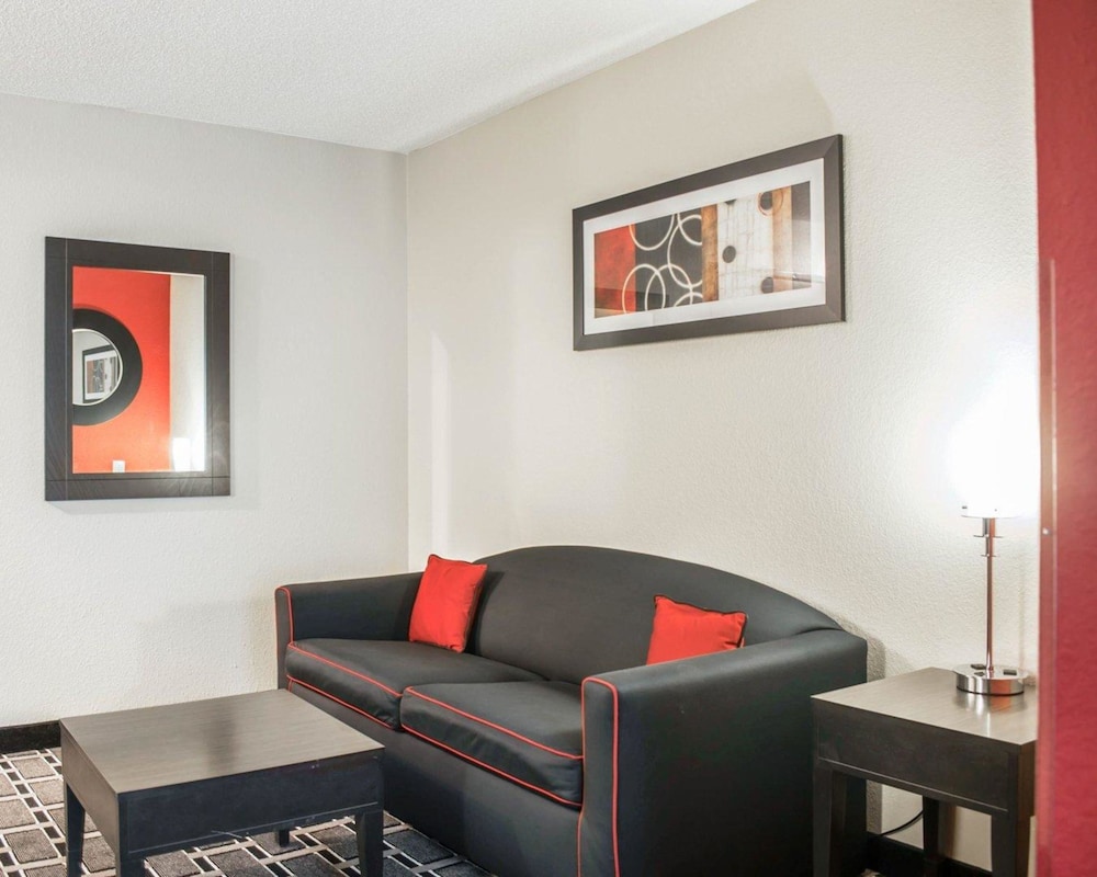 Comfort Suites Nashville Airport - BNA 33/52