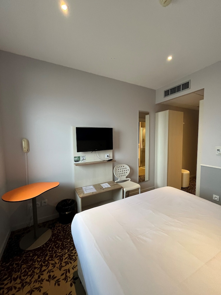 Ibis Styles Villeneuve Sur Lot Hotel 28/68