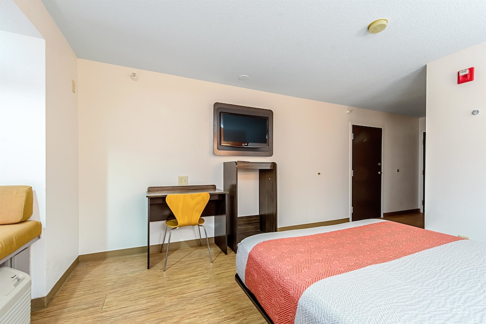 Motel6 Indianapolis, IN 21/51