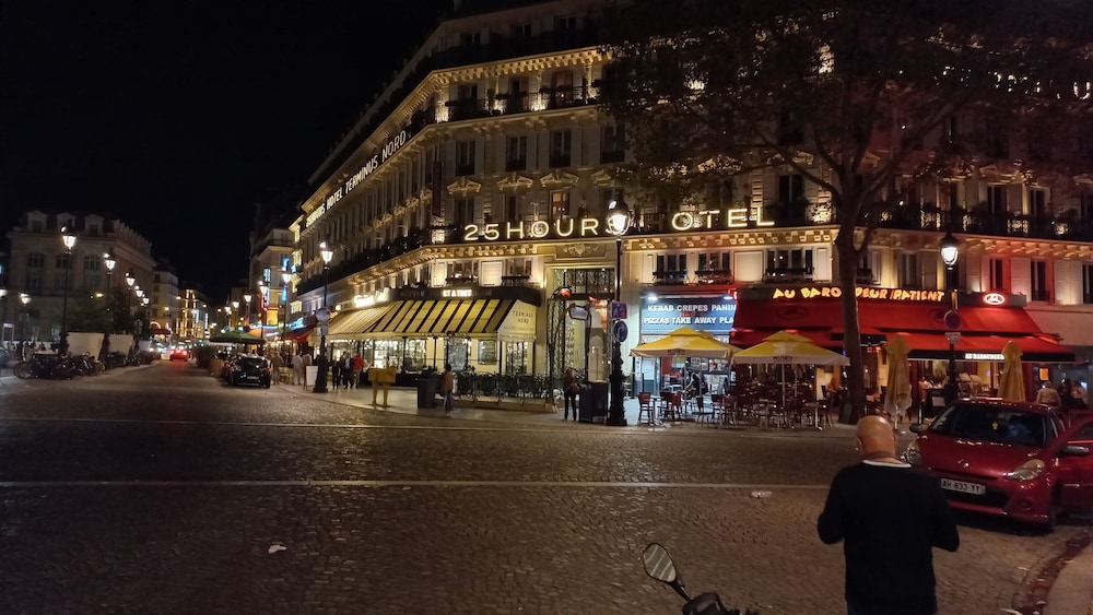 Hotel de Paris Nord 5/33
