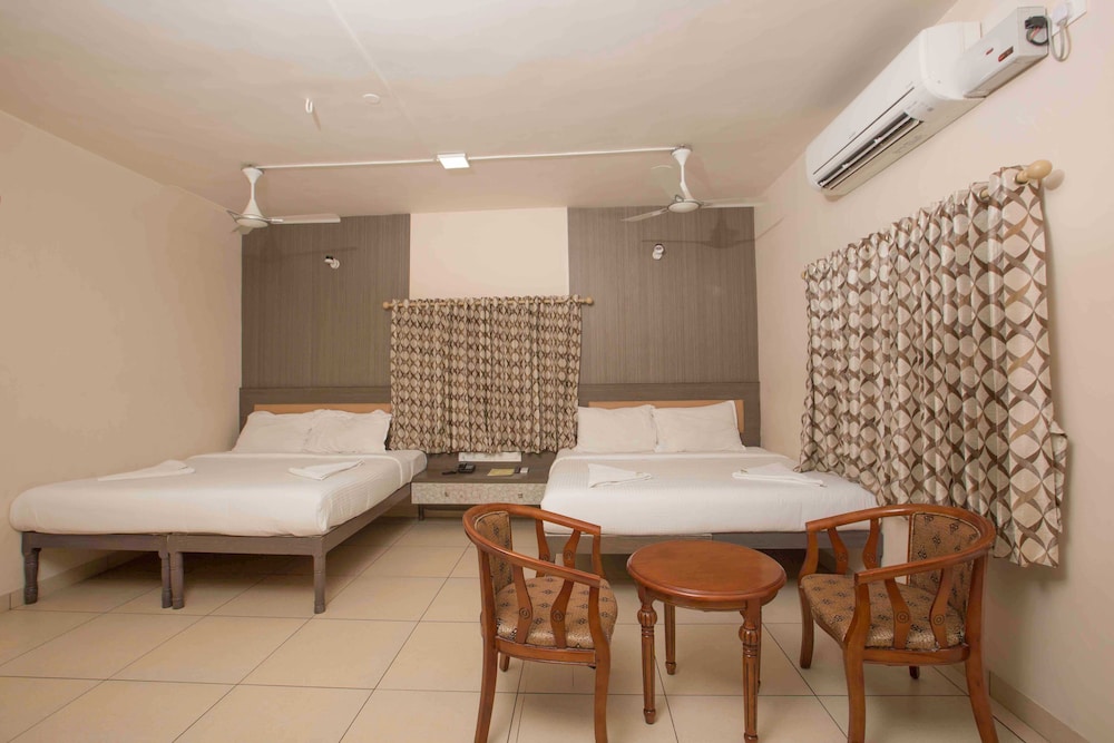 HOTEL SOWNTHARIYAM 19/30
