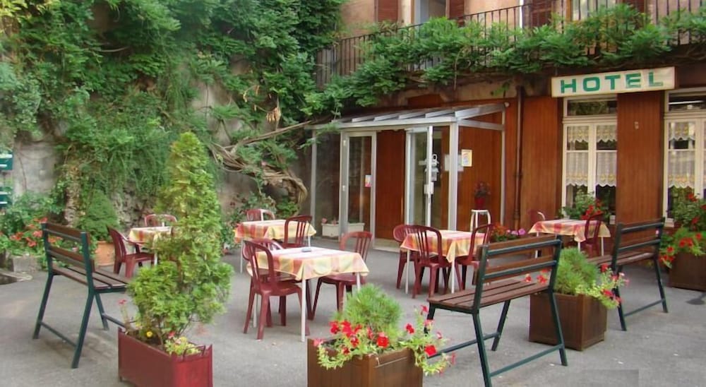 Hôtel Du Lion Vert 49/59